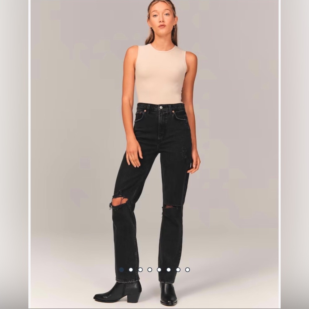 BRAND NEW Abercrombie ultra high rise 90 straight jeans, size 32 Long